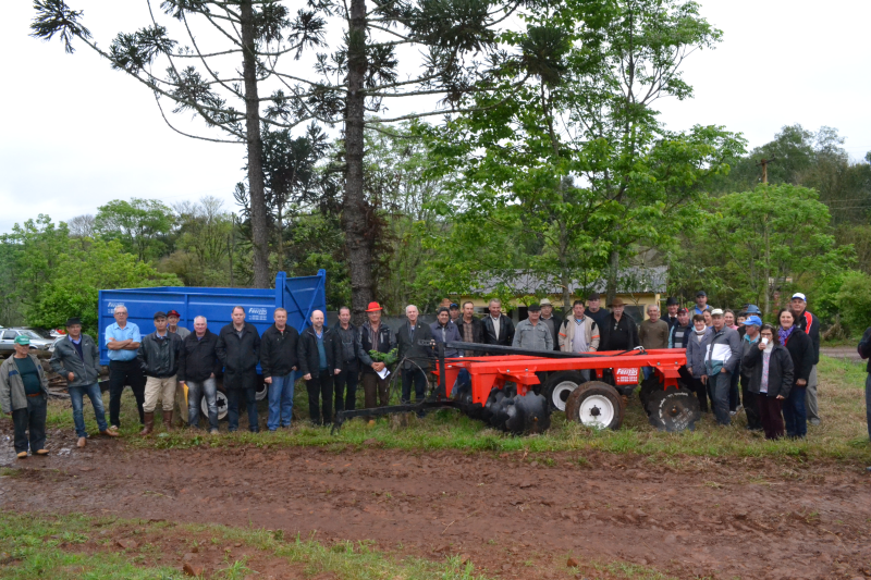Prefeitura entrega equipamentos para a Aprolisa e Associação Quatro Linhas